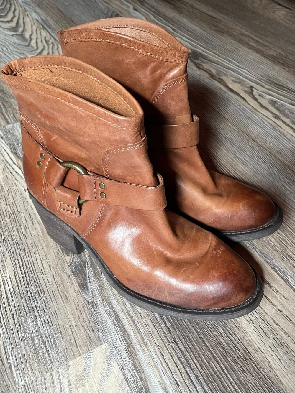 Lucky Brand Women's Tan Leather Ankle Boot with Buckle Detail, Iconic Y2K Style